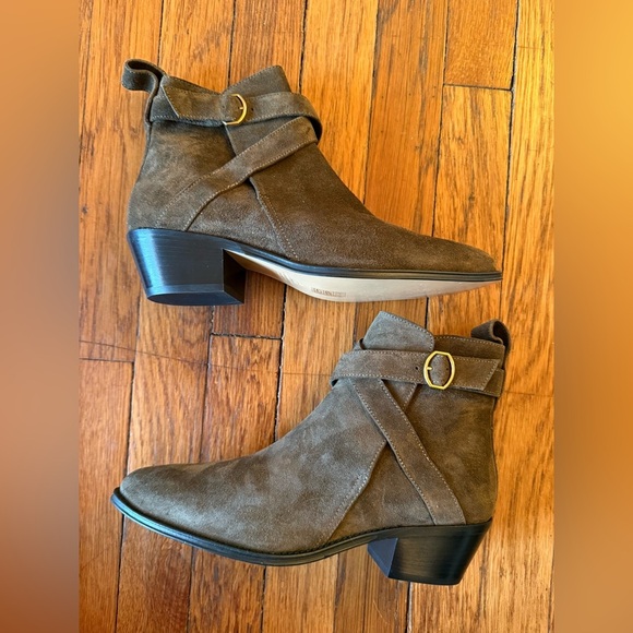 NEW Banana Republic Olive Green Stella Suede Ankle Boot - Size 8. - Picture 3 of 7